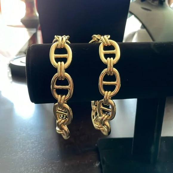 2 Goldtone Costume Bracelets, 9.5 inches Long - Picture 1 of 3